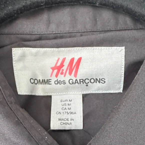 COMME des GARÇONS X H&M Men's Black Button-Down Shirt size Medium NWT - Picture 3 of 7